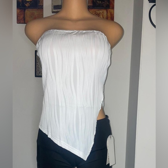 Privé Solid Asymmetrical Hem Tube Top XL in white - Picture 2 of 6